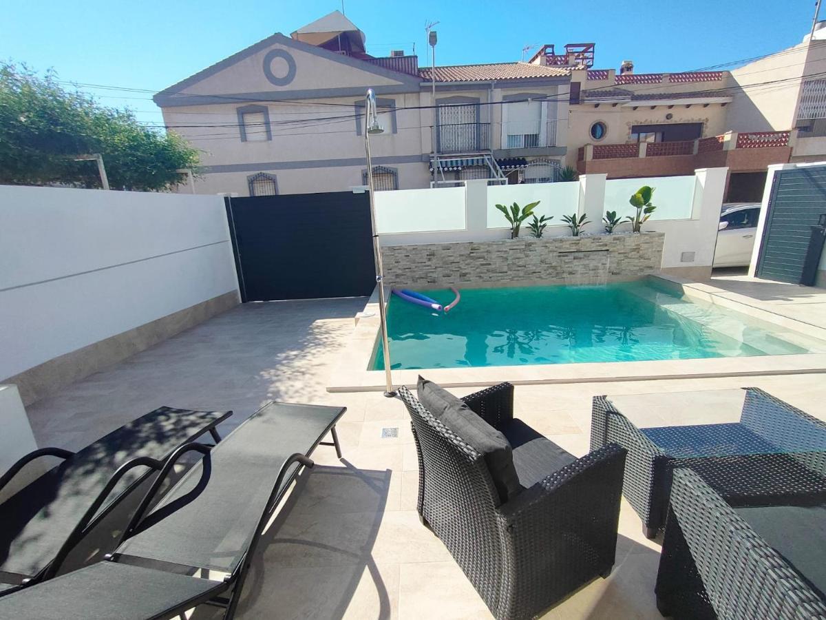 Villa Villamolinos, Con Piscina Privada. *